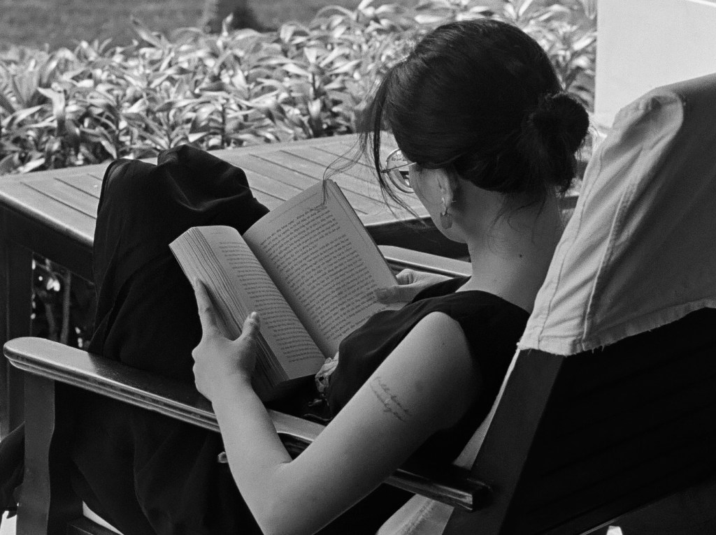 Thời gian là cú lãng quên dài bất&nbsp;tận